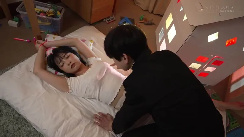 Trả thù anh trai thường xuyên bắt nạt bằng cách xxx ghệ anh ấy